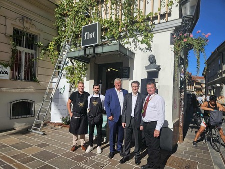 att.ucn3GTpE8_exZOKUbaRafp2U3SHgSYECIjp_RaFsgSA