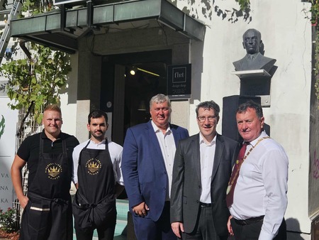 att.y1Tk_FKDk_nQ6_AZJwC2sATDwpG4EdAkN7Xb_YkDMnQ